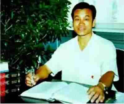 中医传国脉 岐伯济天下 中医当代气功大师中华乾坤悟性秘功创始人---安飞